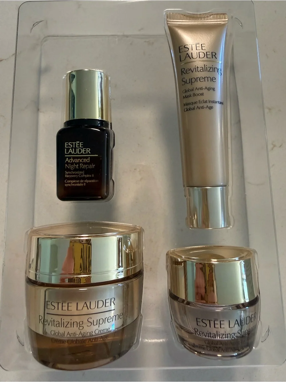 Estee Lauder Revitalizing Supreme Set Global Anti-Aging - Picture 4 of 5
